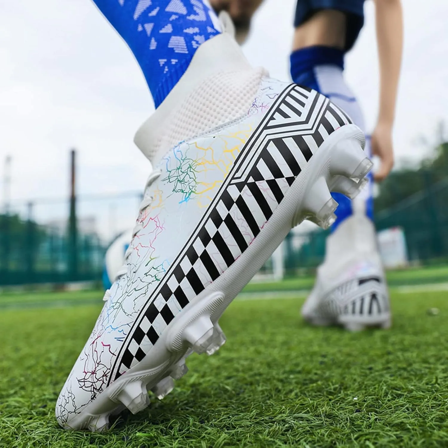 AIRFUL Men's Football Boots Boy's High-Top Sock Cleats Spikes Soccer Football Shoes Outdoor Professional Athletic Training Shoes Competition Shoes (Color : C, Size : 5.5 Women/4 Men)