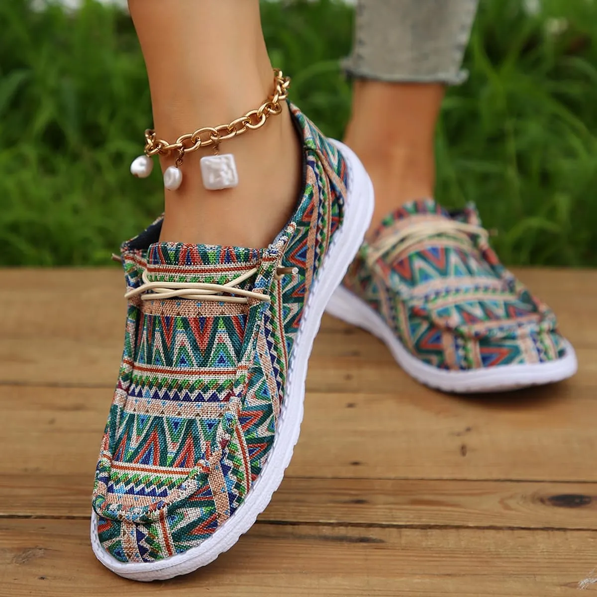 Colorful Geometric-Patterned Loafers for Men & Women ?C Lightweight, Breathable, Non-Slip Casual Shoes with Ethnic Design ?C Perfect for Daily Outings & Strolls