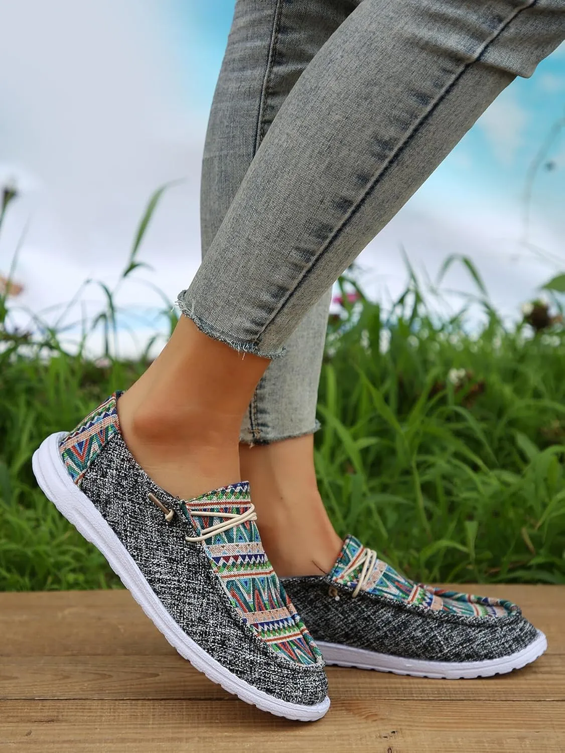 Colorful Geometric-Patterned Loafers for Men & Women ?C Lightweight, Breathable, Non-Slip Casual Shoes with Ethnic Design ?C Perfect for Daily Outings & Strolls