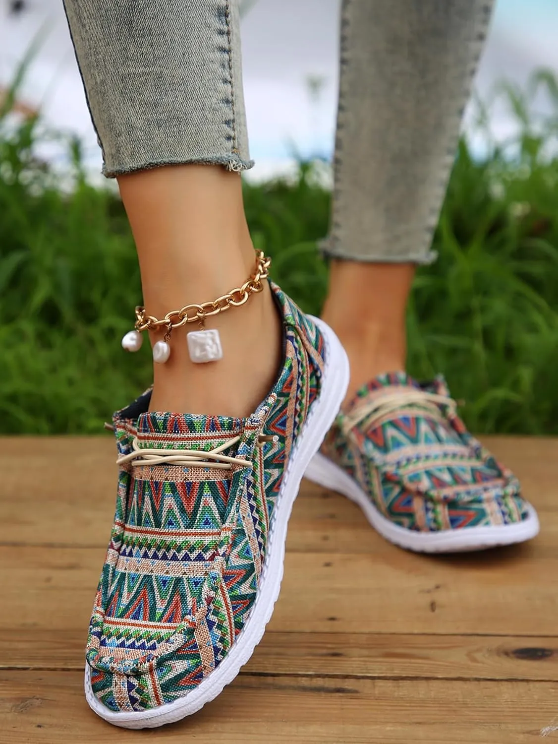 Colorful Geometric-Patterned Loafers for Men & Women ?C Lightweight, Breathable, Non-Slip Casual Shoes with Ethnic Design ?C Perfect for Daily Outings & Strolls