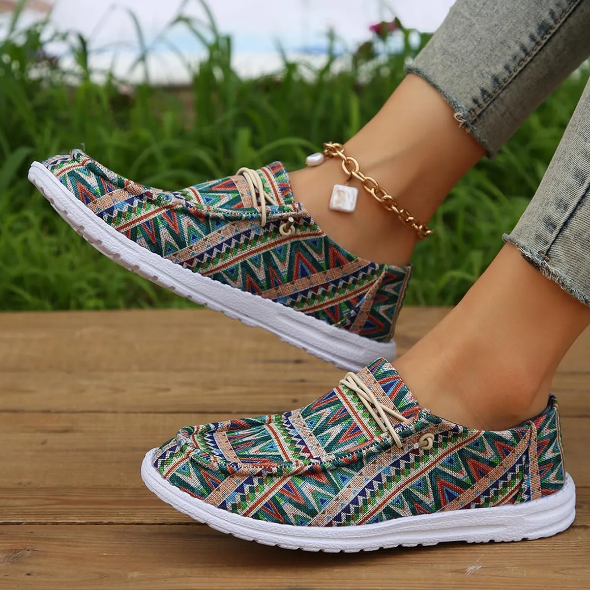 Colorful Geometric-Patterned Loafers for Men & Women ?C Lightweight, Breathable, Non-Slip Casual Shoes with Ethnic Design ?C Perfect for Daily Outings & Strolls