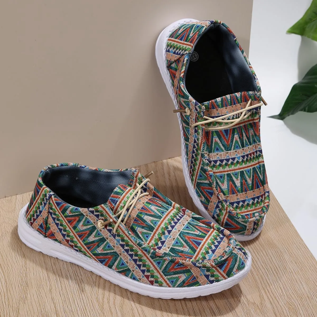 Colorful Geometric-Patterned Loafers for Men & Women ?C Lightweight, Breathable, Non-Slip Casual Shoes with Ethnic Design ?C Perfect for Daily Outings & Strolls
