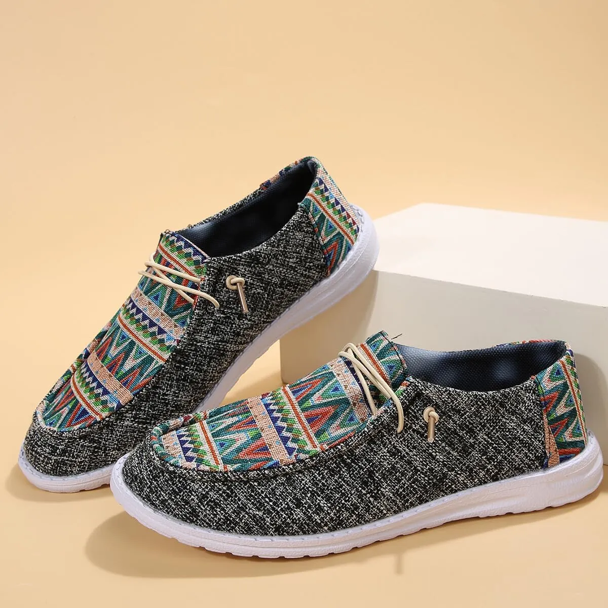 Colorful Geometric-Patterned Loafers for Men & Women ?C Lightweight, Breathable, Non-Slip Casual Shoes with Ethnic Design ?C Perfect for Daily Outings & Strolls