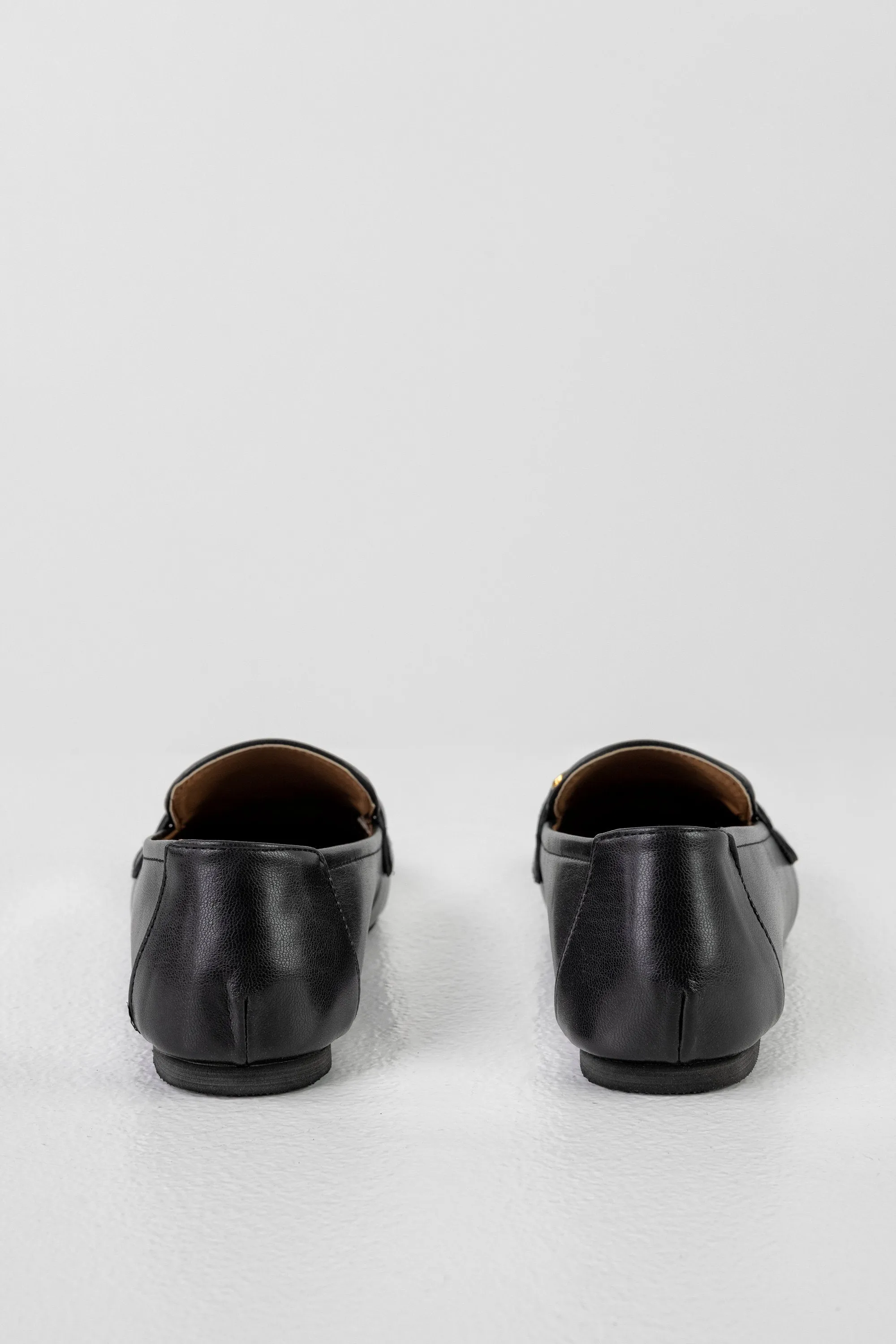 Loafers with chain