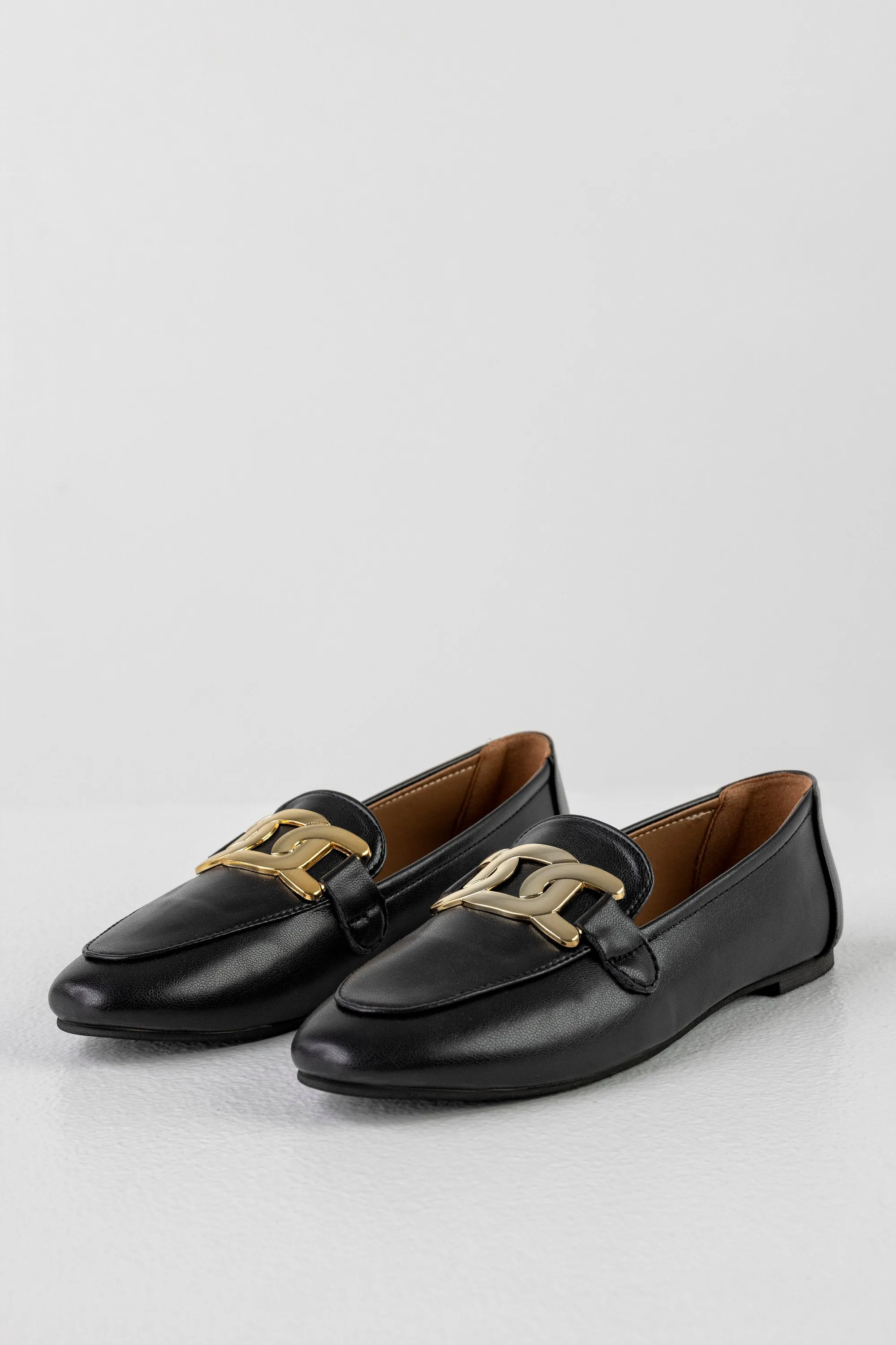 Loafers with chain