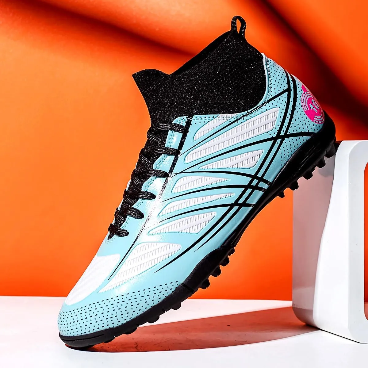 Men's Anti Slip and wear-Resistant Soccer Shoes, Outdoor Lightweight high top Training Football Shoes.
