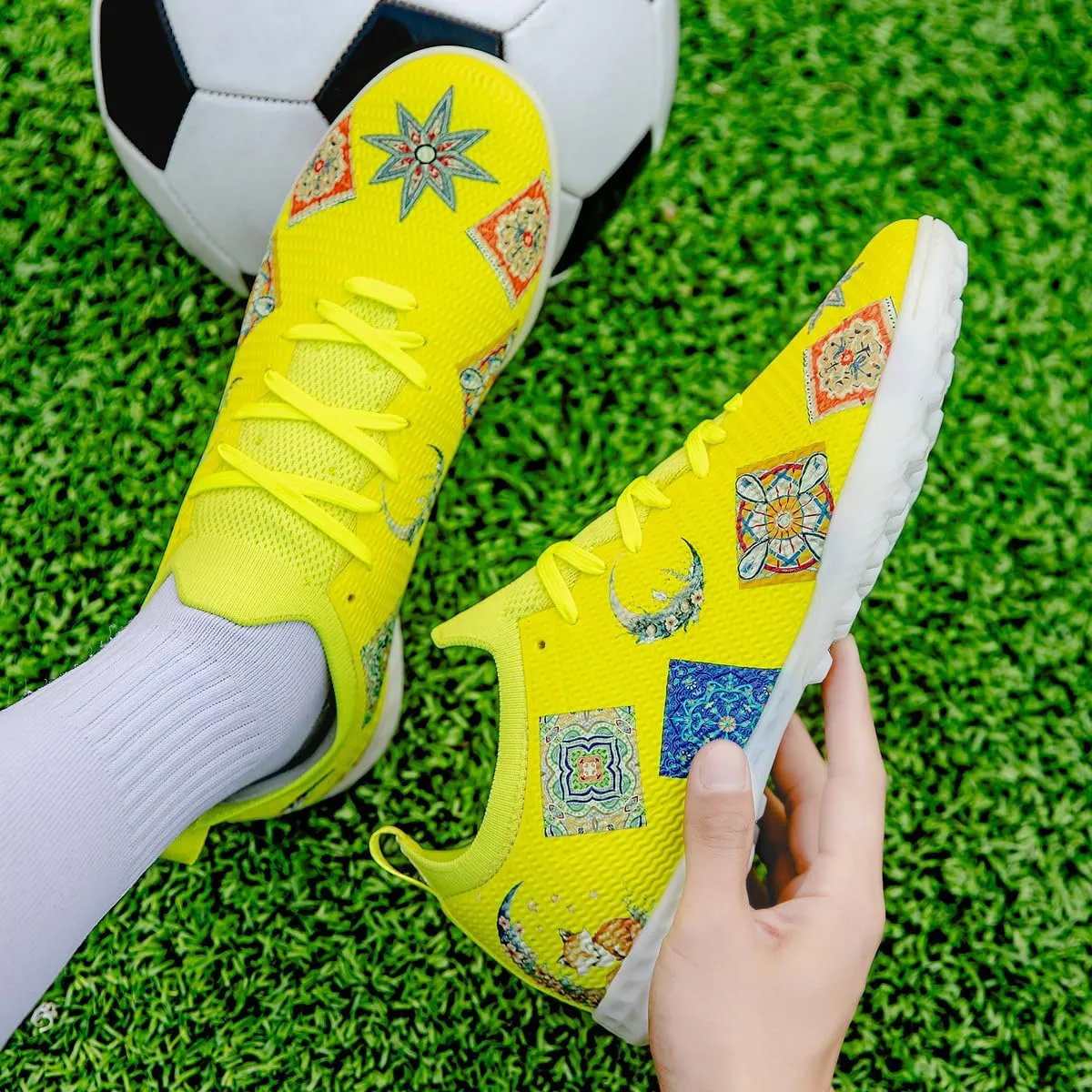 Men's Football Shoes, Indoor and Outdoor Artificial Field Shoes, Low top, Medium Width Version, Training Football Boots