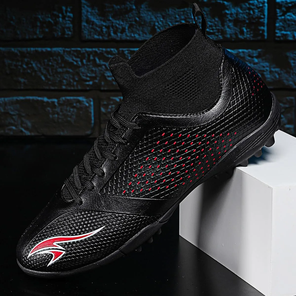 Men's Football Shoes Outdoor Lightweight high top Anti Slip Sports Boots, Stable Support, Anti Slip and Durable