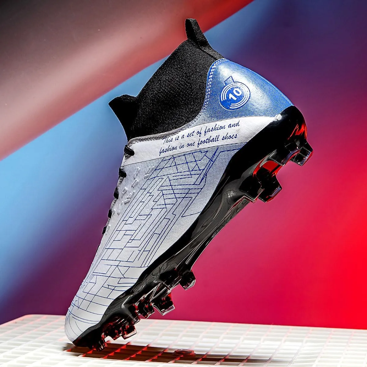 Men's Football Shoes with lace up Anti Slip Spikes are Lightweight, Comfortable, Anti Slip, and Durable, Suitable for Professional Match Training