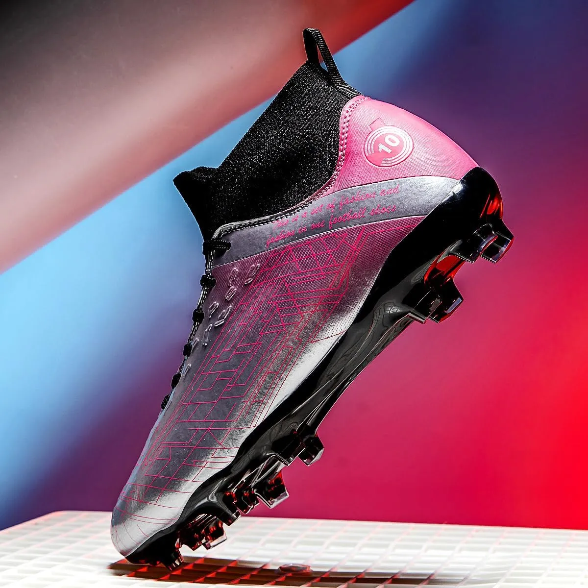 Men's Football Shoes with lace up Anti Slip Spikes are Lightweight, Comfortable, Anti Slip, and Durable, Suitable for Professional Match Training