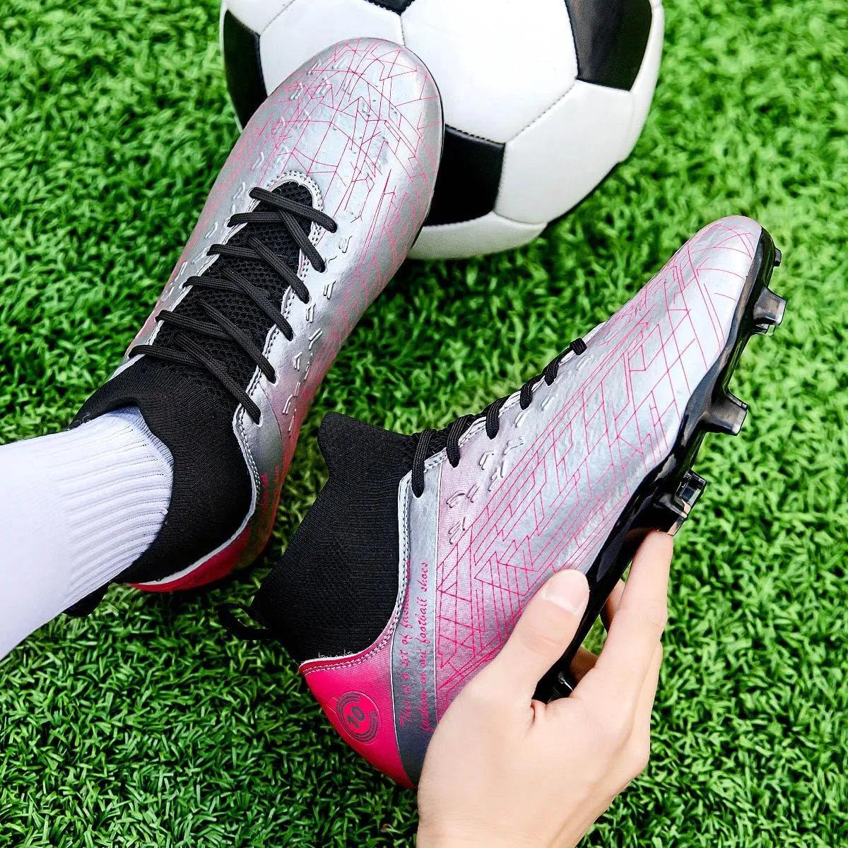 Men's Football Shoes with lace up Anti Slip Spikes are Lightweight, Comfortable, Anti Slip, and Durable, Suitable for Professional Match Training