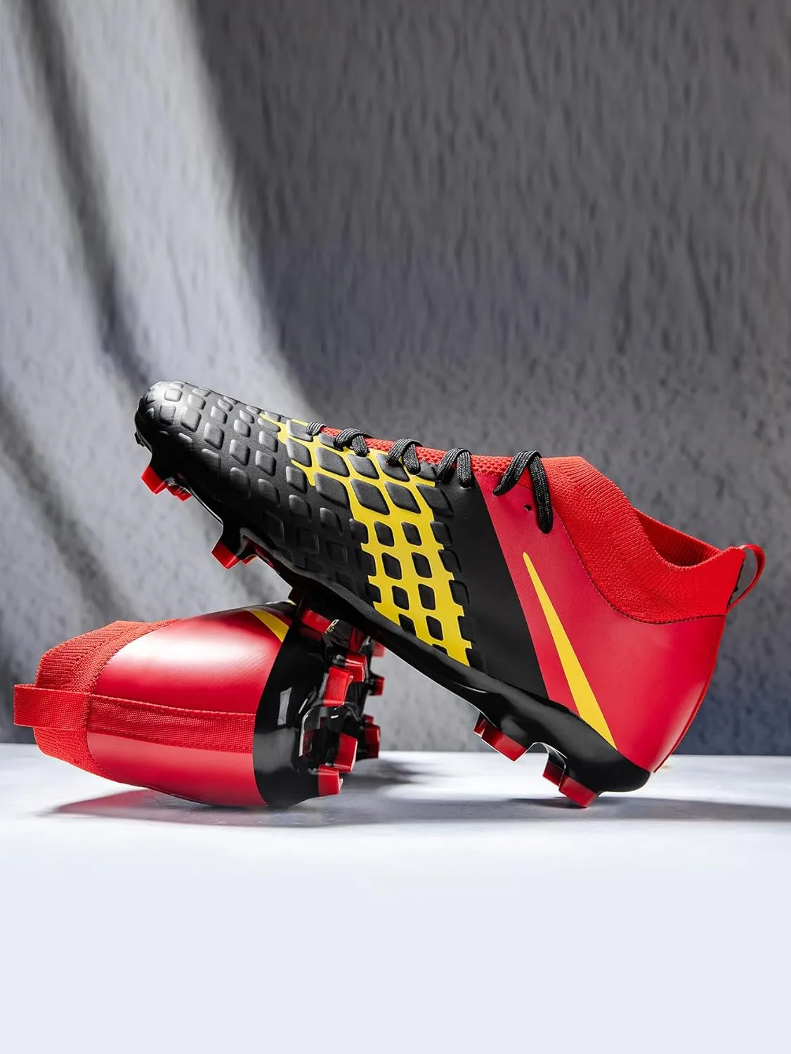 Men's high top Football Shoes, Lightweight Indoor and Outdoor Training Shoes, 5-a-Side Soccer Shoes