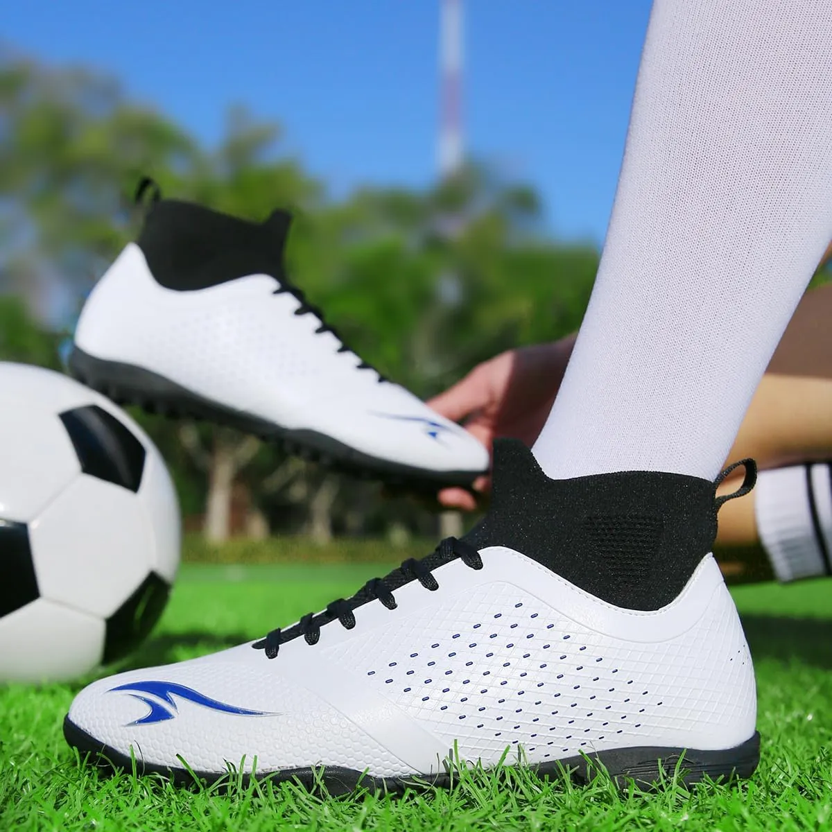 Men's high top Soccer Shoes, Suitable for Professional Match Training, can be Worn Indoors and Outdoors, Breathable and Lightweight