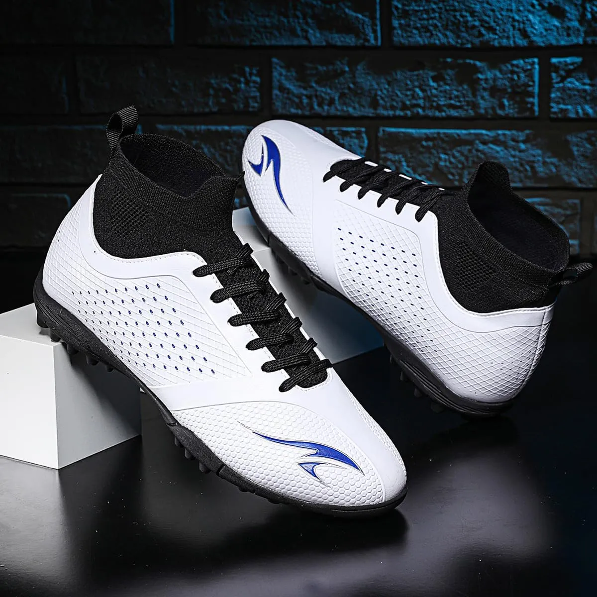 Men's high top Soccer Shoes, Suitable for Professional Match Training, can be Worn Indoors and Outdoors, Breathable and Lightweight