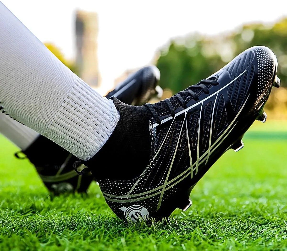 Men's Professional Competition Soccer Shoes, Artificial Turf Anti Slip Training Football Shoes, Lightweight and Flexible.