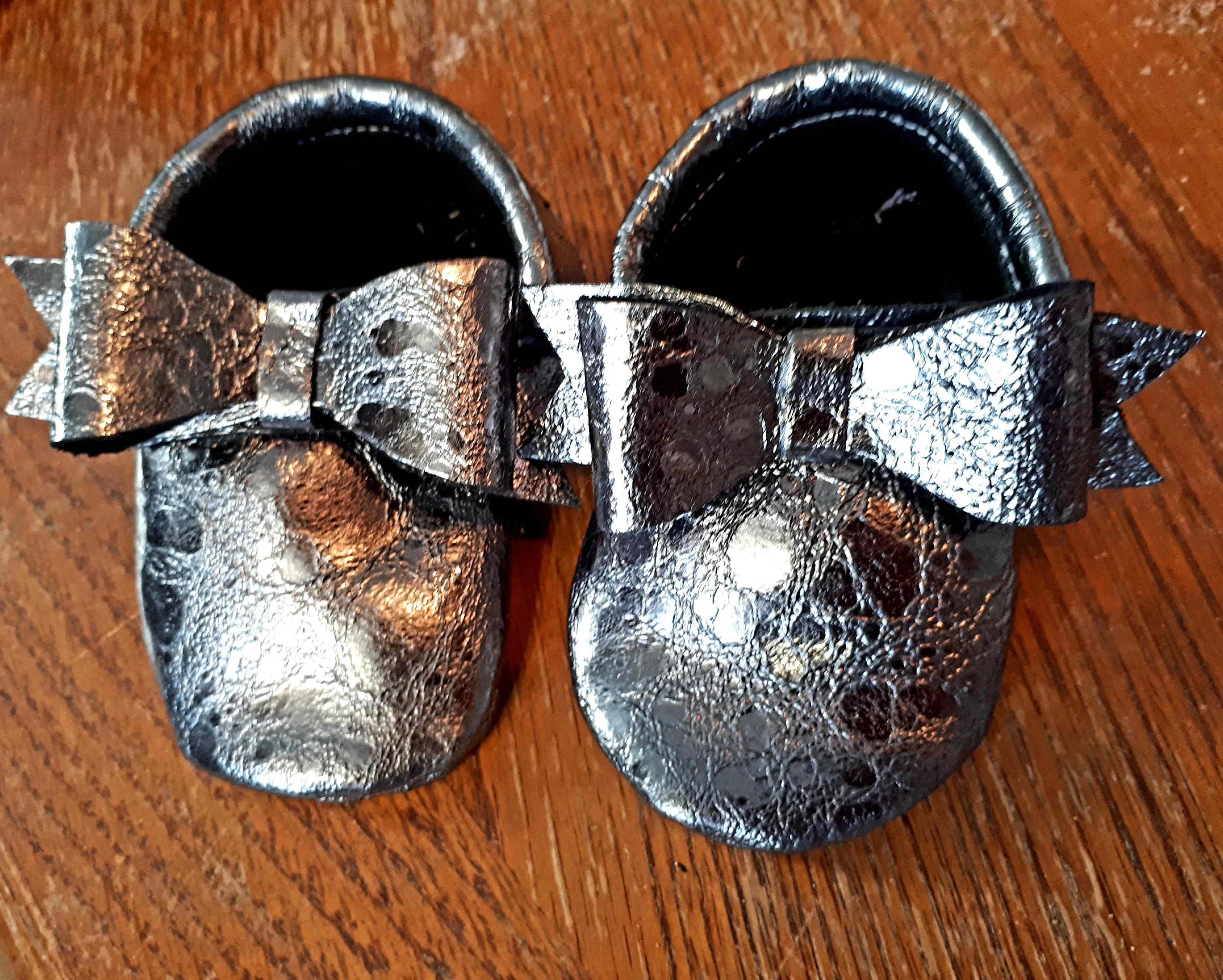 Metallic moccs